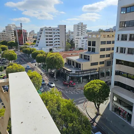 Beautiful In Center Of With Views Apartamento