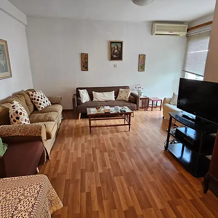 Beautiful In Center Of With Views Apartment *